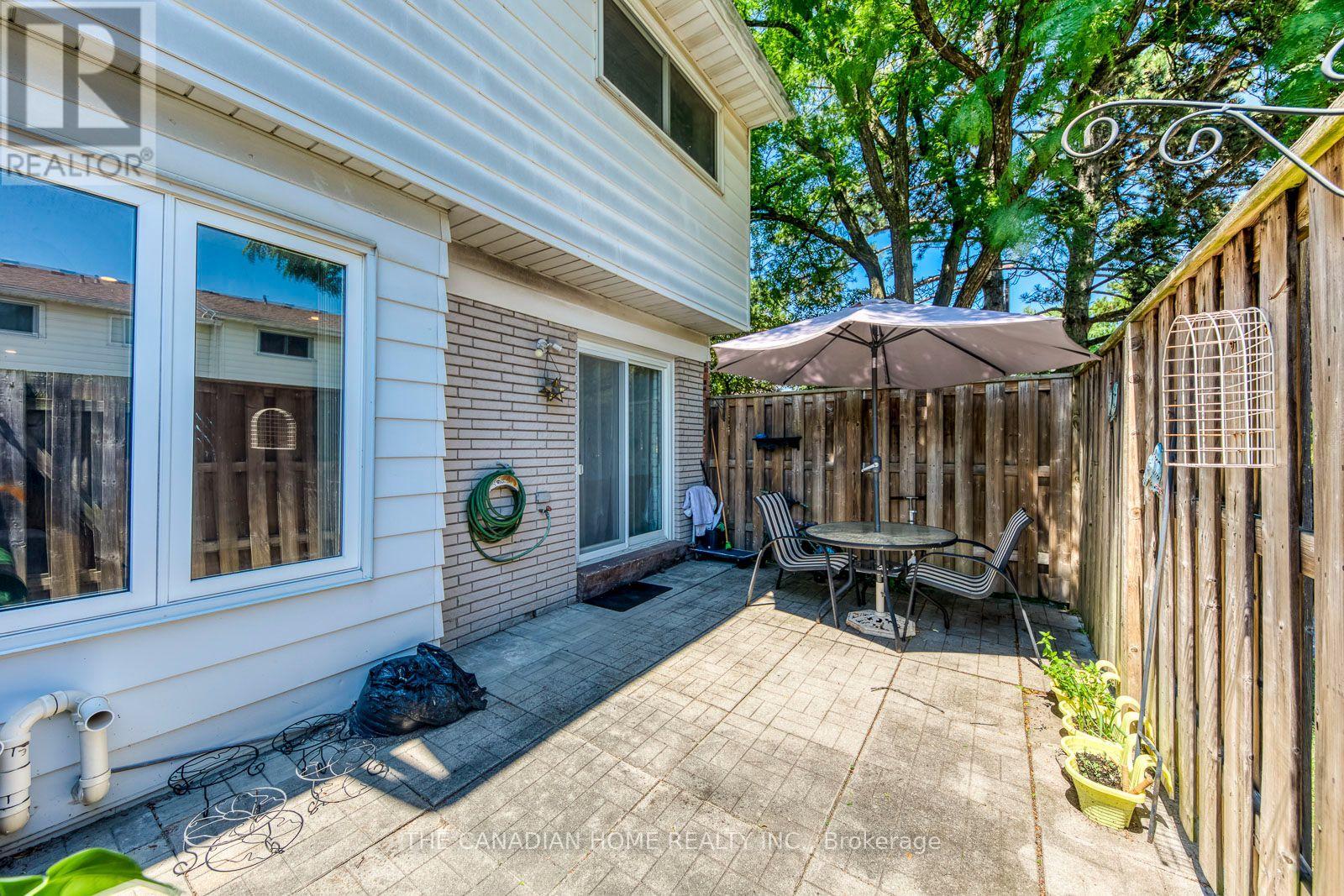 #3 2226 UPPER MIDDLE ROAD - 48