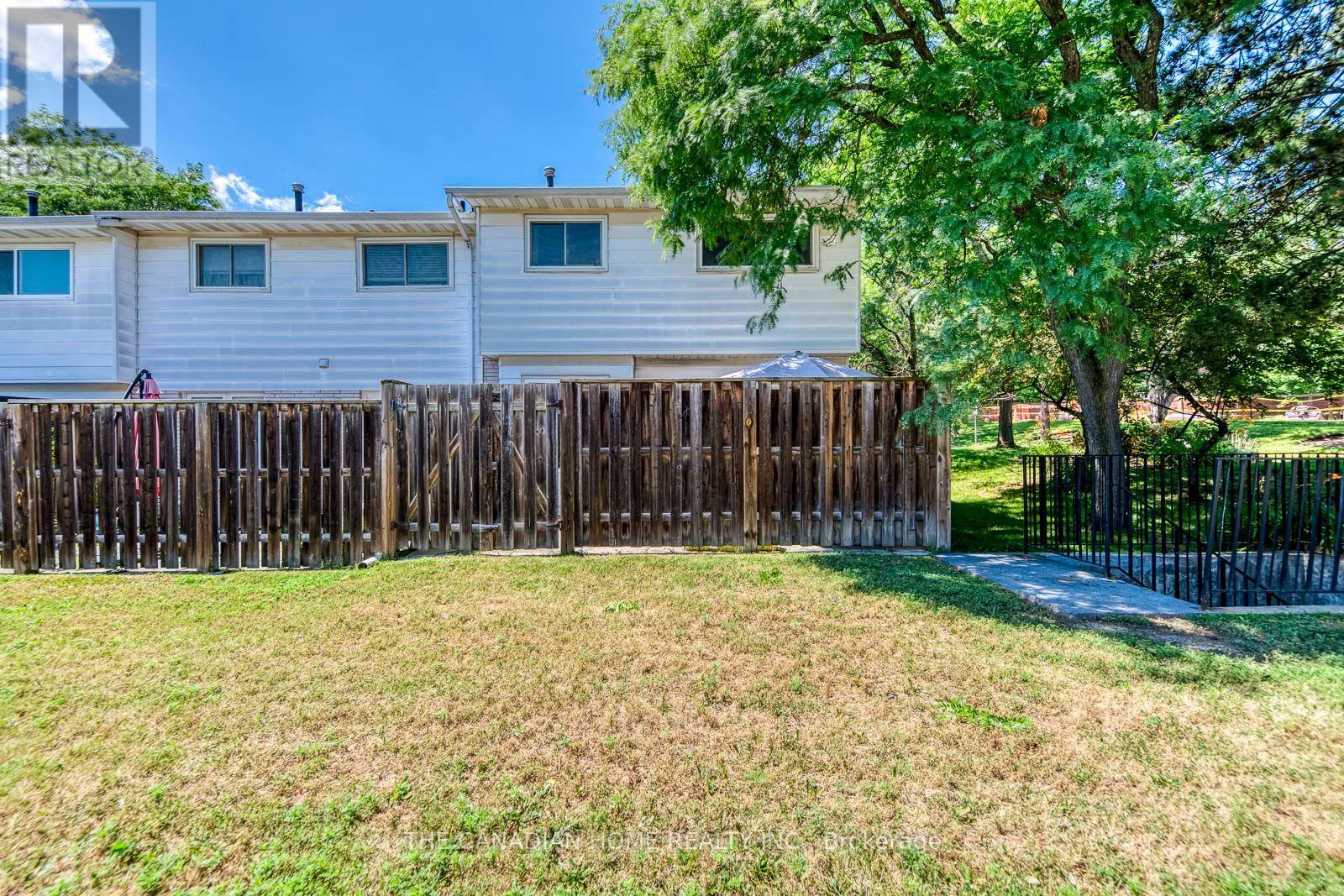 #3 2226 UPPER MIDDLE ROAD - 50
