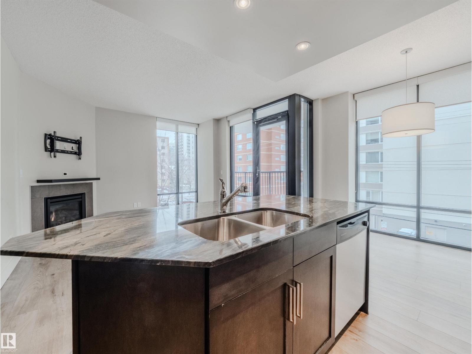#304 11933 JASPER AV NW, Wîhkwêntôwin, Edmonton photo 4