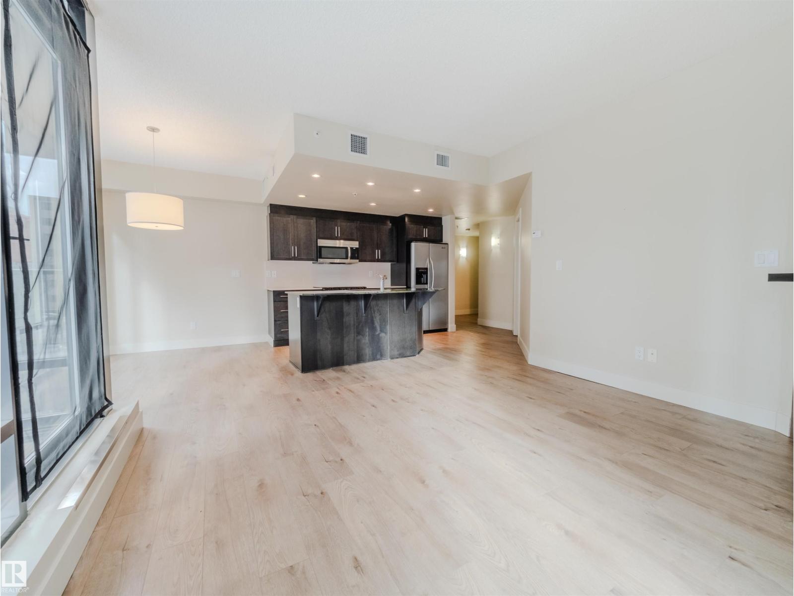 #304 11933 JASPER AV NW - Image 16