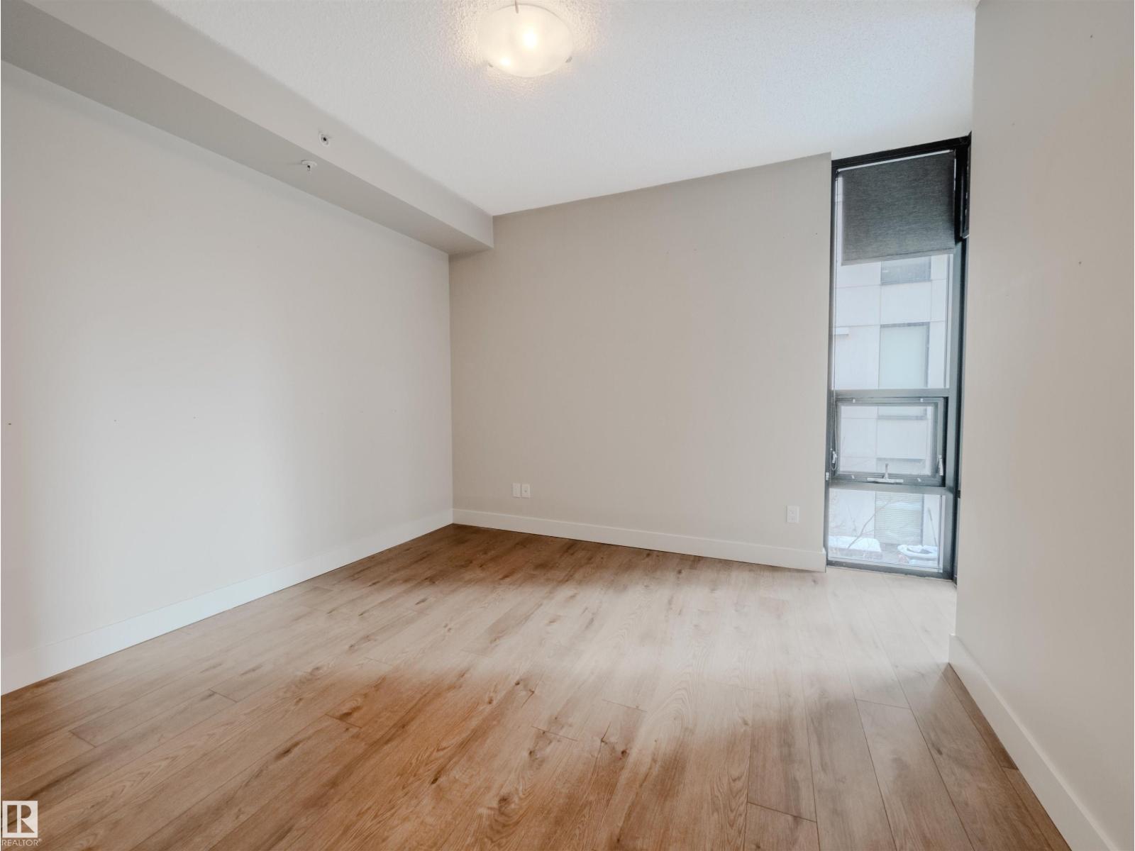 #304 11933 JASPER AV NW - 22