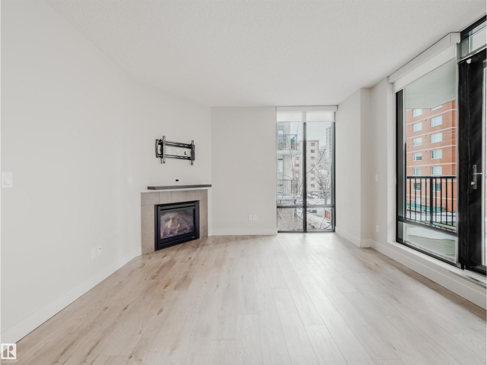 #304 11933 JASPER AV NW - Image 42