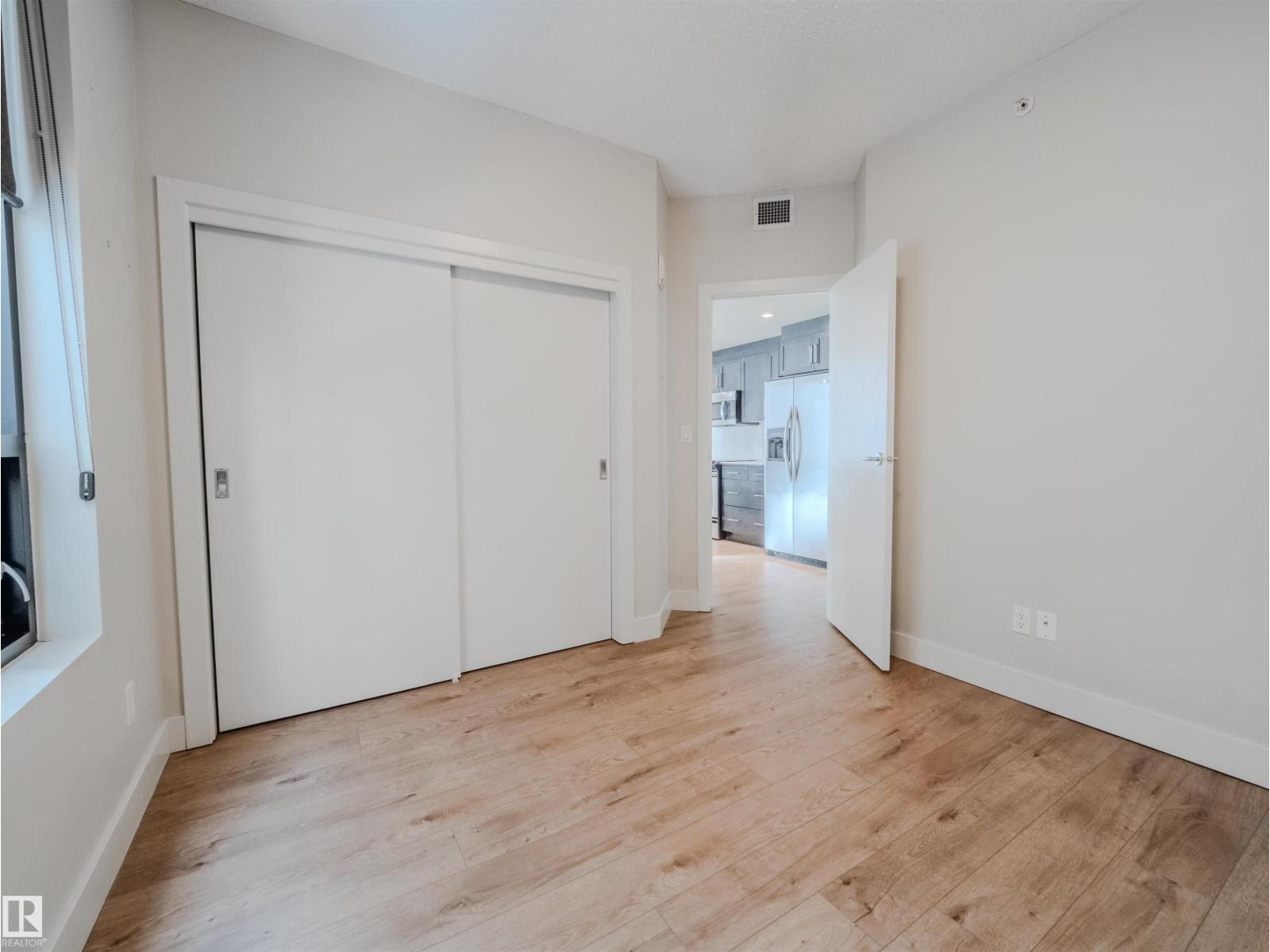 #304 11933 JASPER AV NW - 25