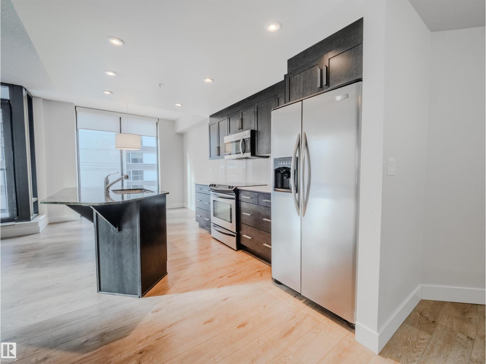 #304 11933 JASPER AV NW - Image 14