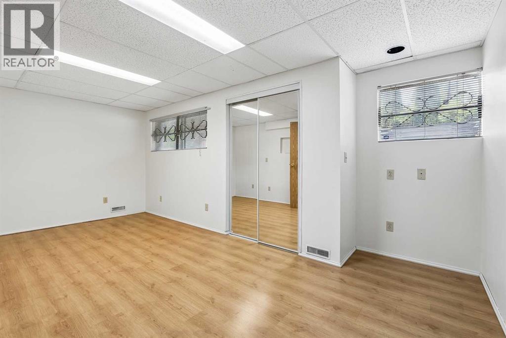 1491 Berkley Drive Northwest - Photo 19
