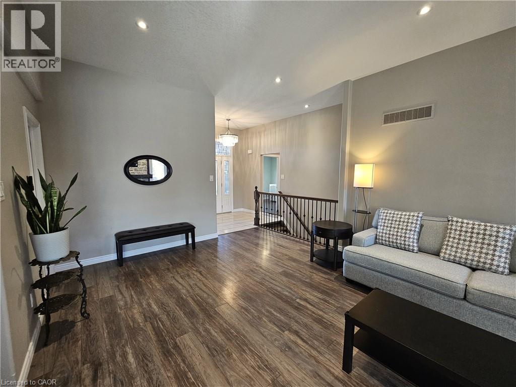 98 ALLANDALE Crescent - Image 15
