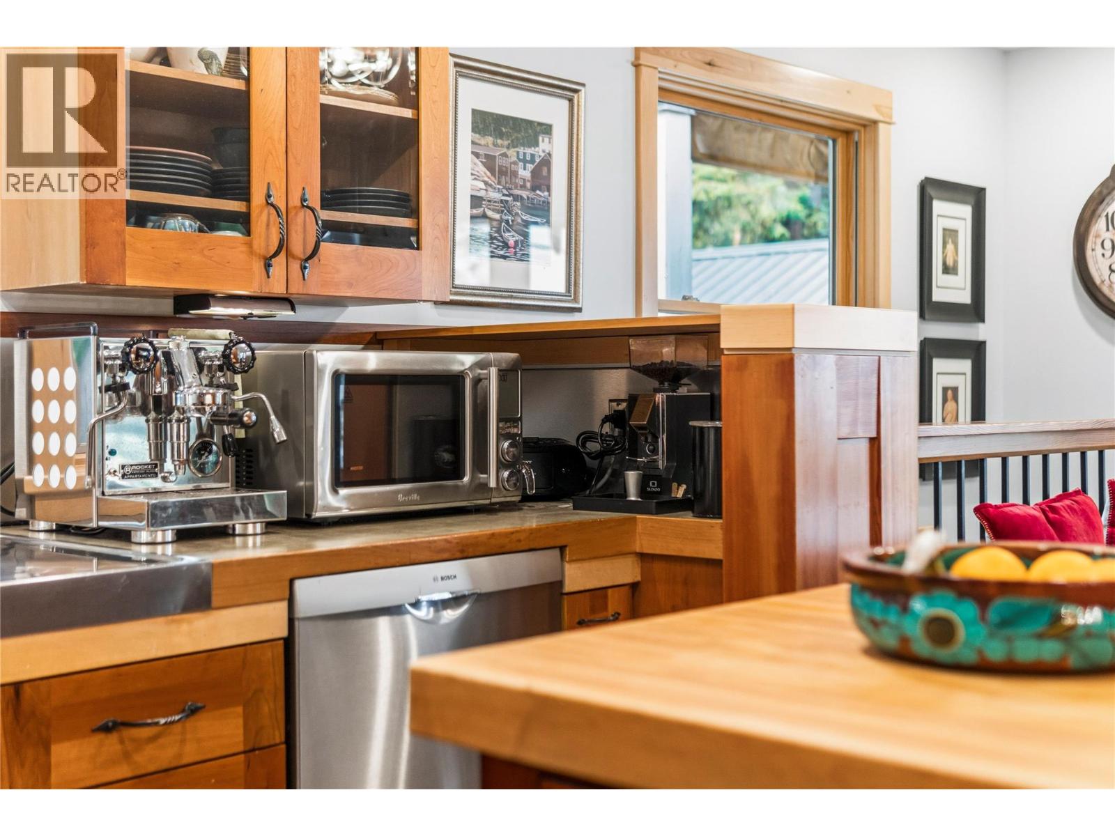 1710 11 Avenue NE - Image 27