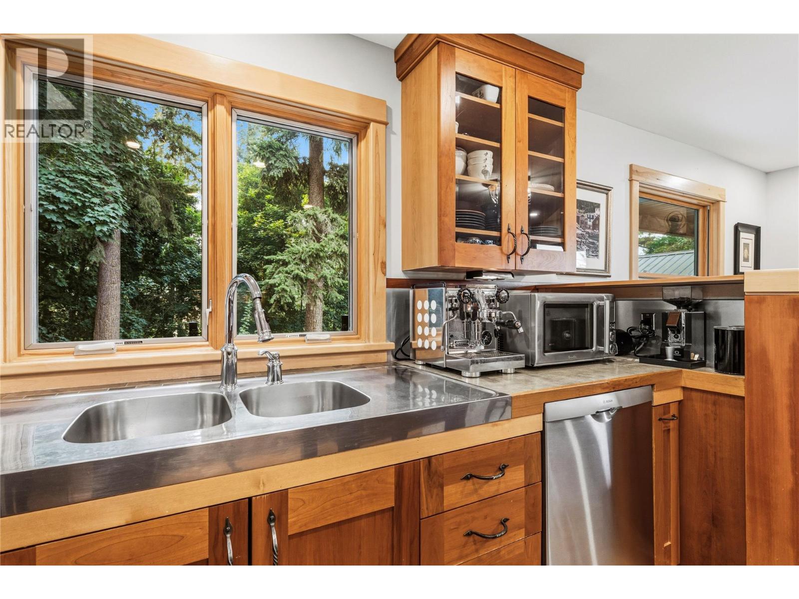 1710 11 Avenue NE - Image 26