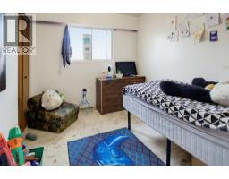 Living room - 262 Holly Avenue, Kamloops, BC V2B1M3 Photo 8