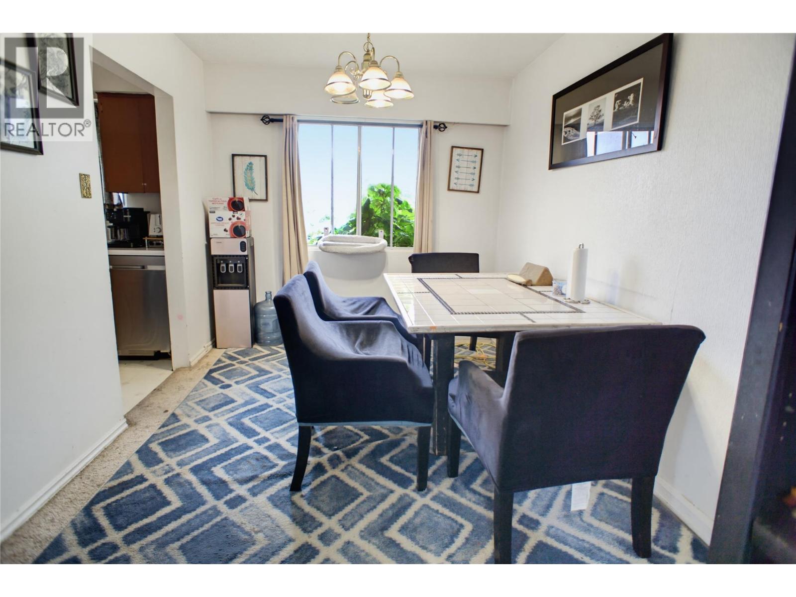 262 HOLLY Avenue - 4