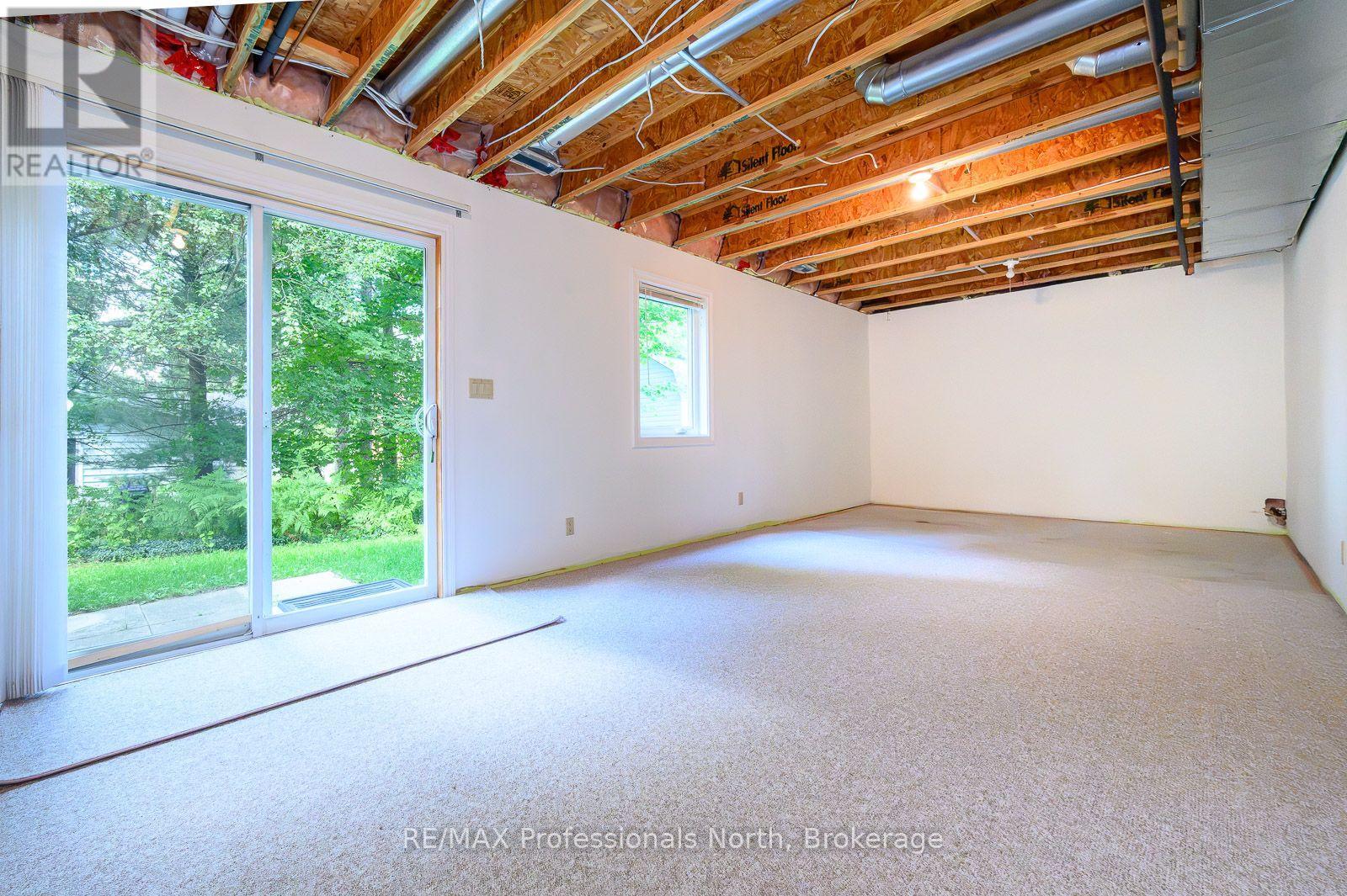 18 HERITAGE CRESCENT - Image 33