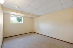 2 Langley Bay, Winnipeg, MB R3T6C7 Photo 32