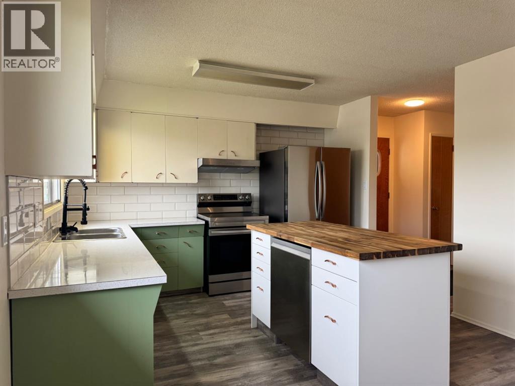 10713 105 Avenue - Photo 7