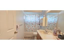 14919 Spenser Drive, Surrey, BC V3M7K7 Photo 17