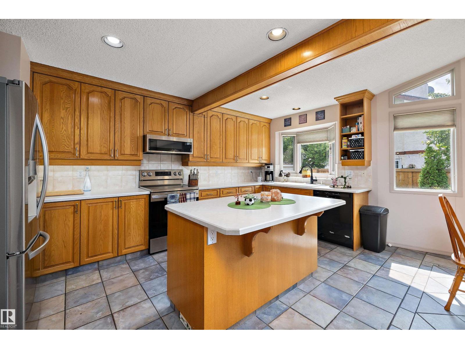 9811 158 AV NW - Image 10