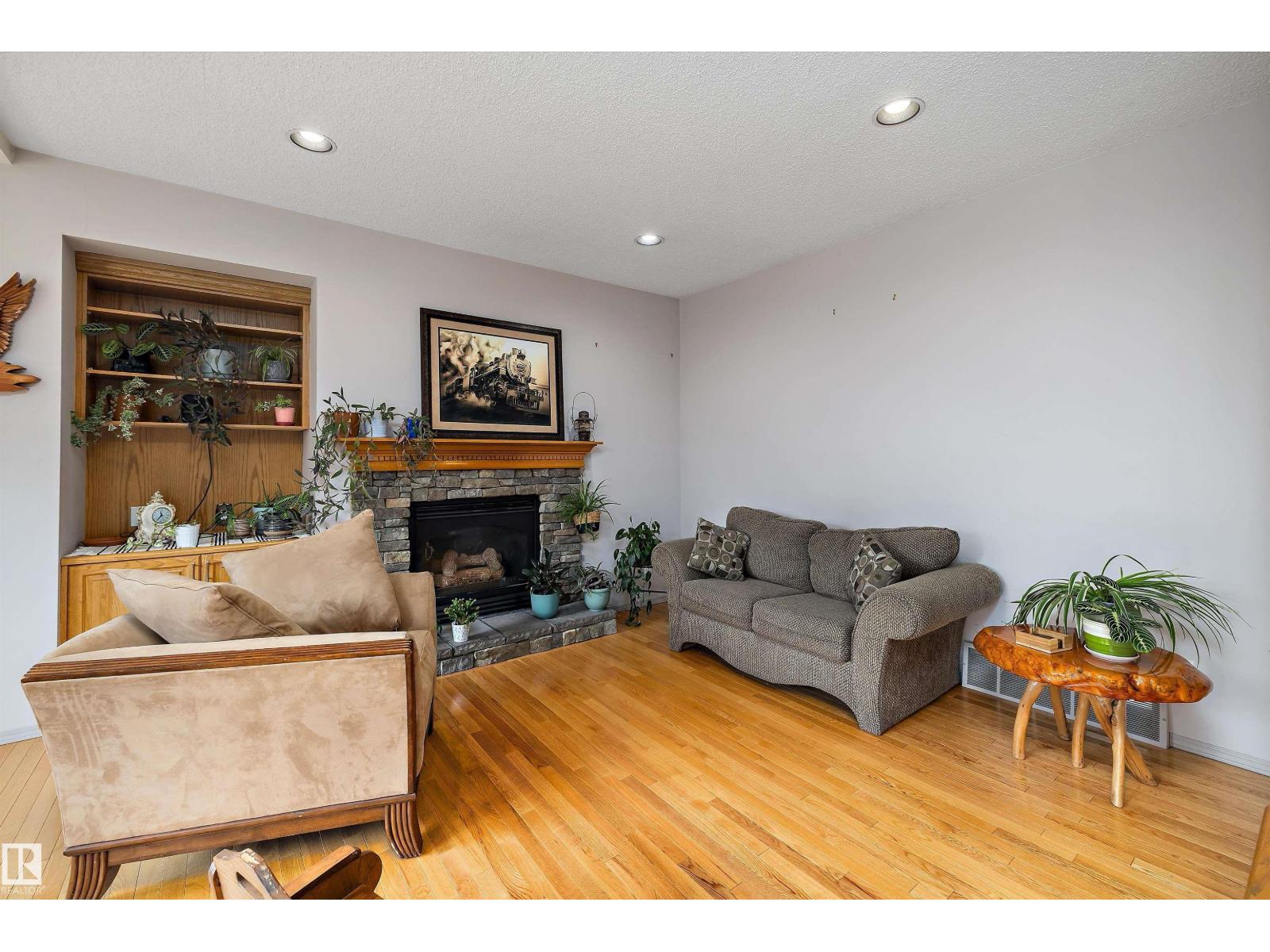 9811 158 AV NW - Image 20