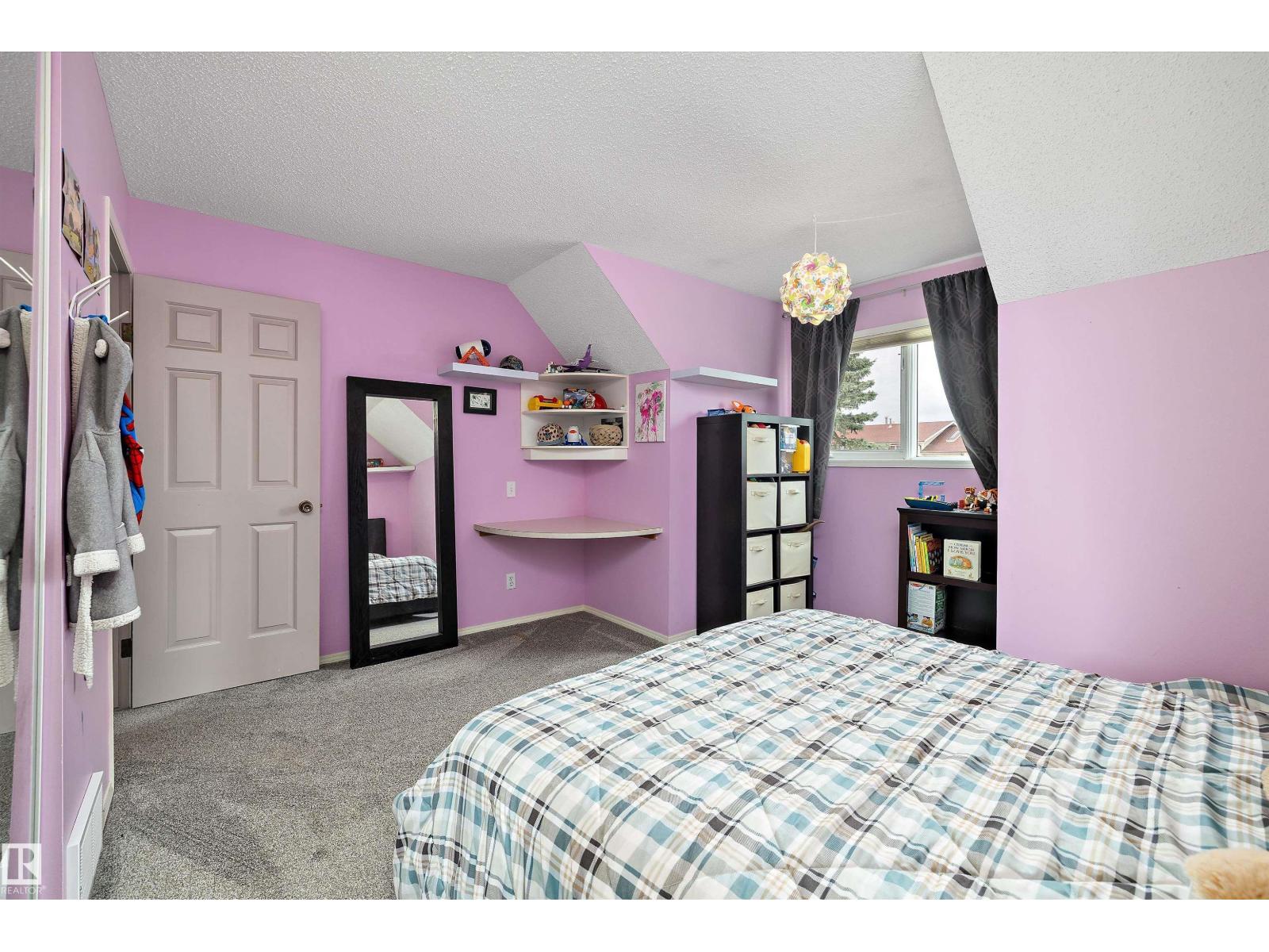 9811 158 AV NW - 27
