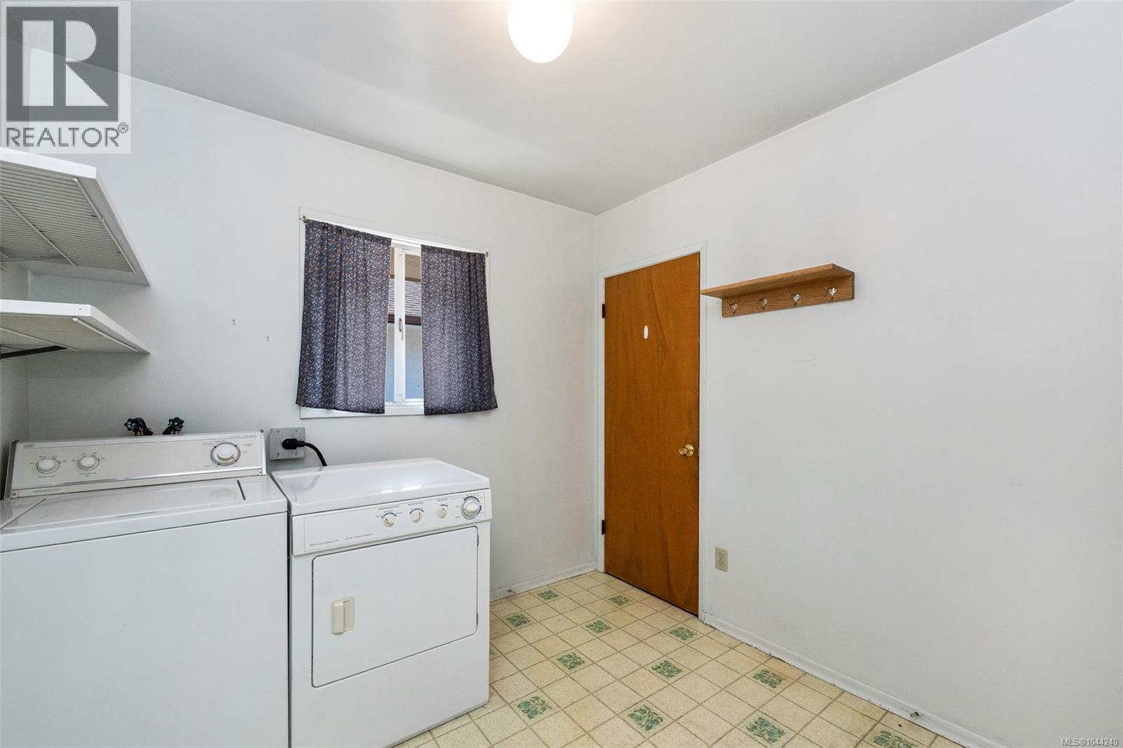 1071 Lodge Ave - 11