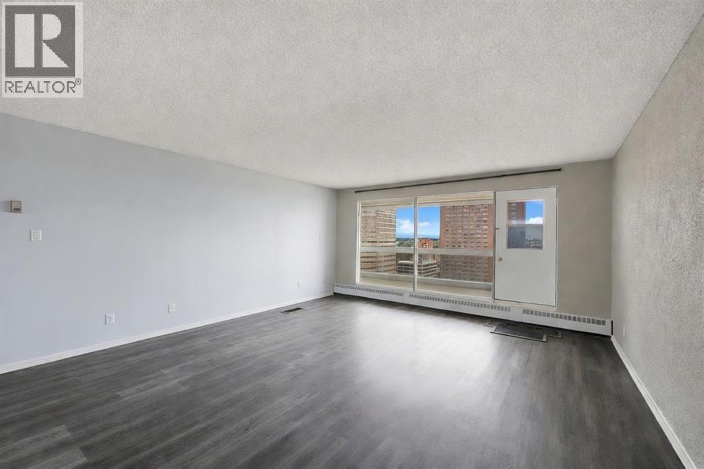 2012, 221 6 Avenue SE, Downtown Commercial Core, Calgary photo 4