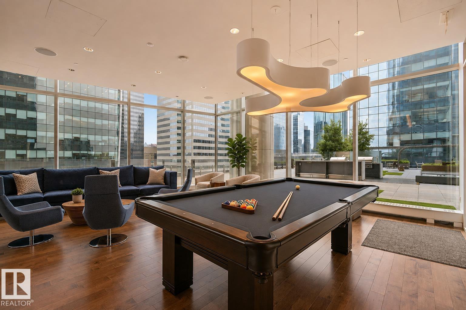 #3411 10360 102 ST NW - 31