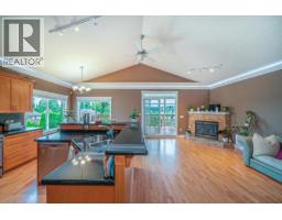735 Schoolhouse Street, Coquitlam, BC V3J5S1 Photo 9