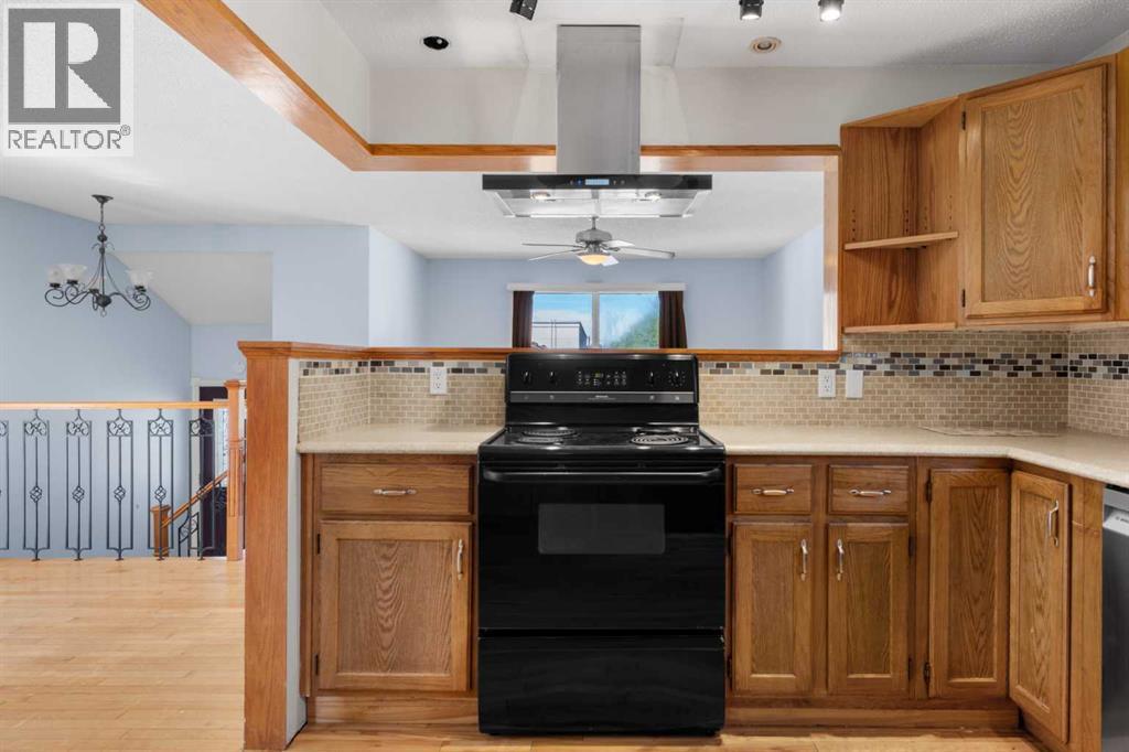 27 Elk Hill SE - 8