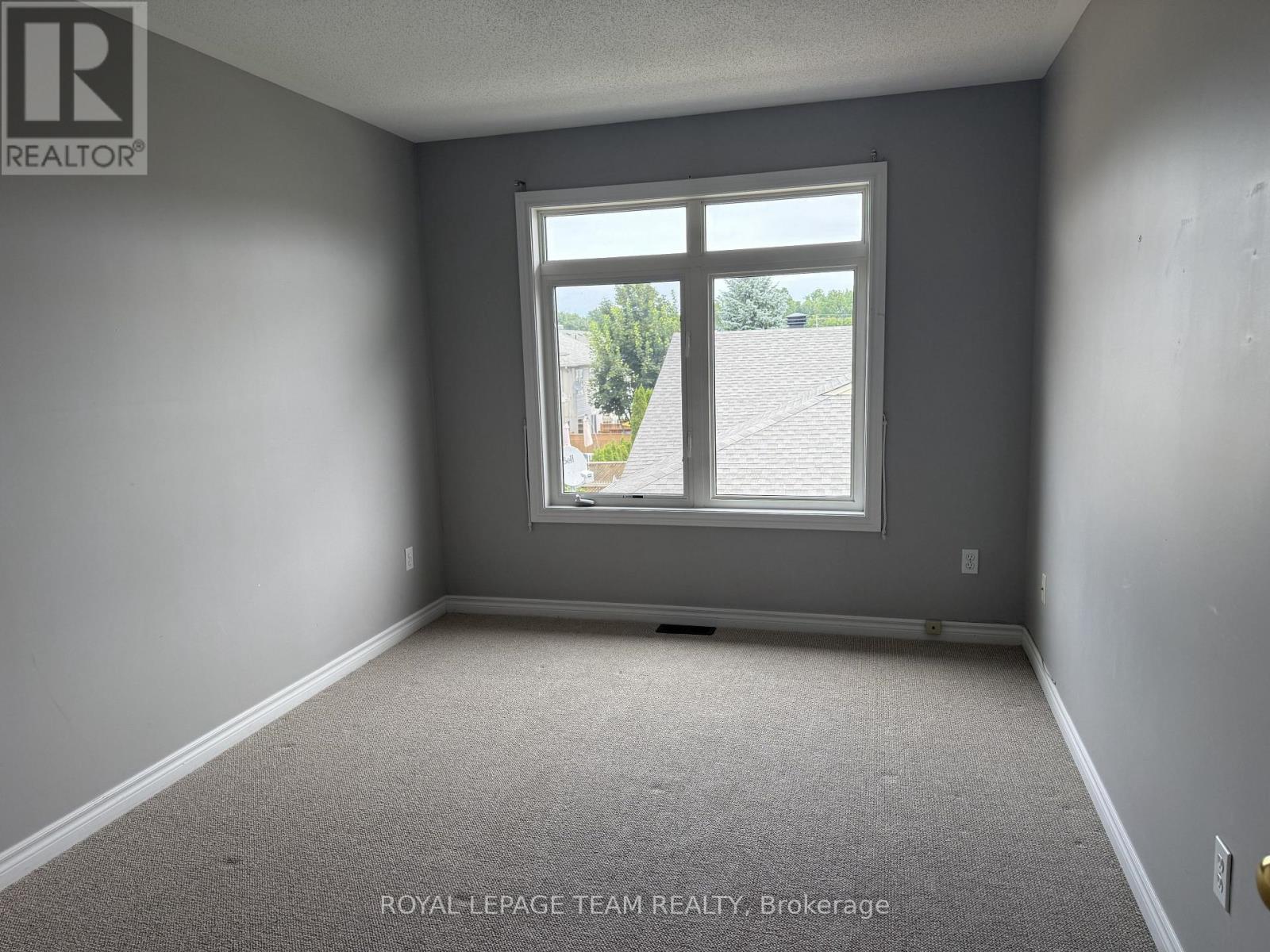 3 Bed, 3 Bath House for Rent in Ottawa – 5535 DOCTOR LEACH DRIVE, Ottawa – MLS# X13669110 - Image 15