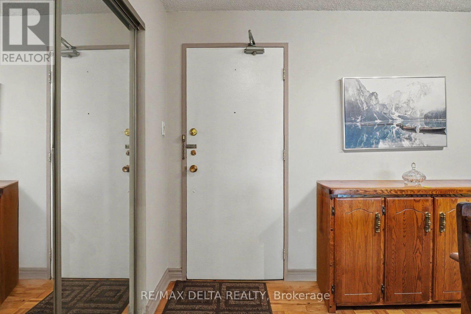 2 Bed, 1 Bath House for Sale in Ottawa – 1610 – 158A MCARTHUR AVENUE, Ottawa – MLS# X13669118 - Image 6
