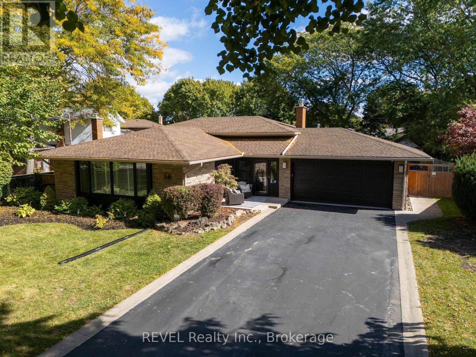 34 ROYAL YORK ROAD - 1