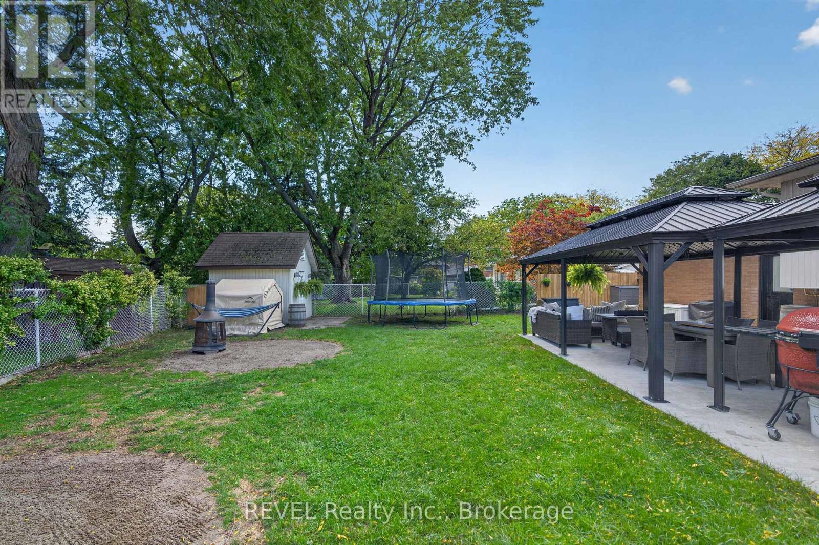 34 ROYAL YORK ROAD - 48