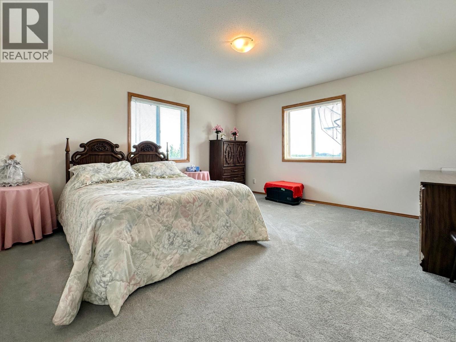  10501 100th Avenue, Osoyoos