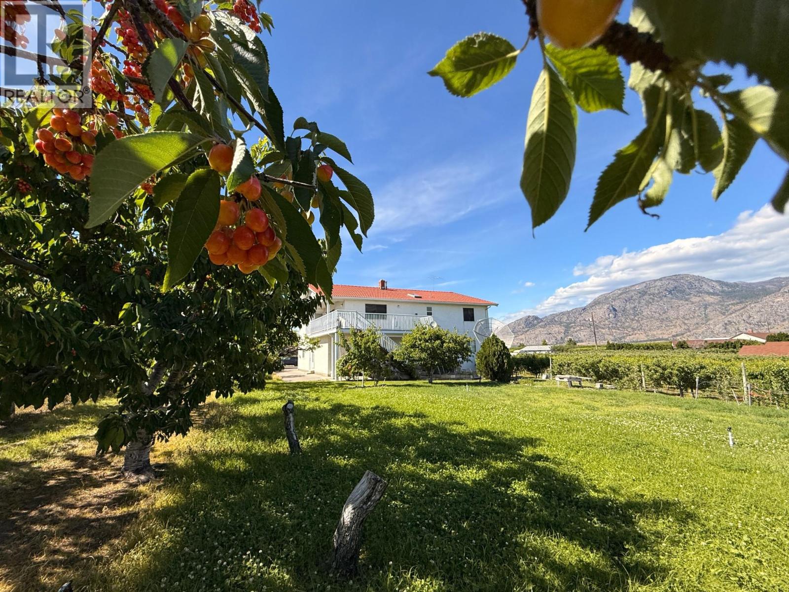  10501 100th Avenue, Osoyoos