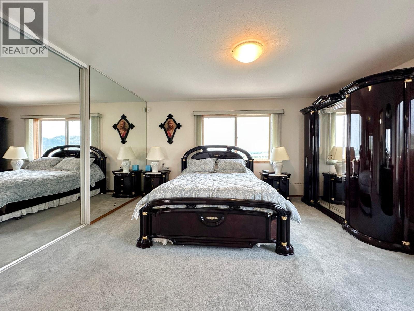  10501 100th Avenue, Osoyoos