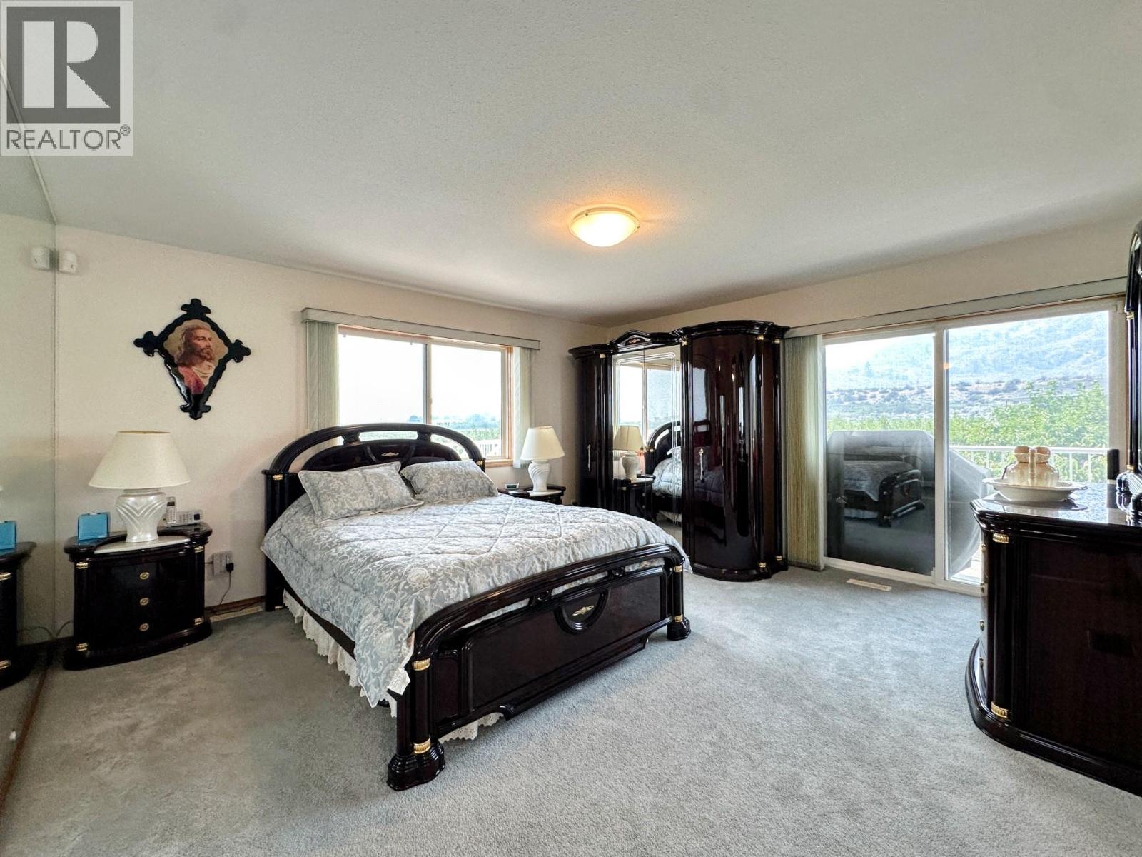  10501 100th Avenue, Osoyoos