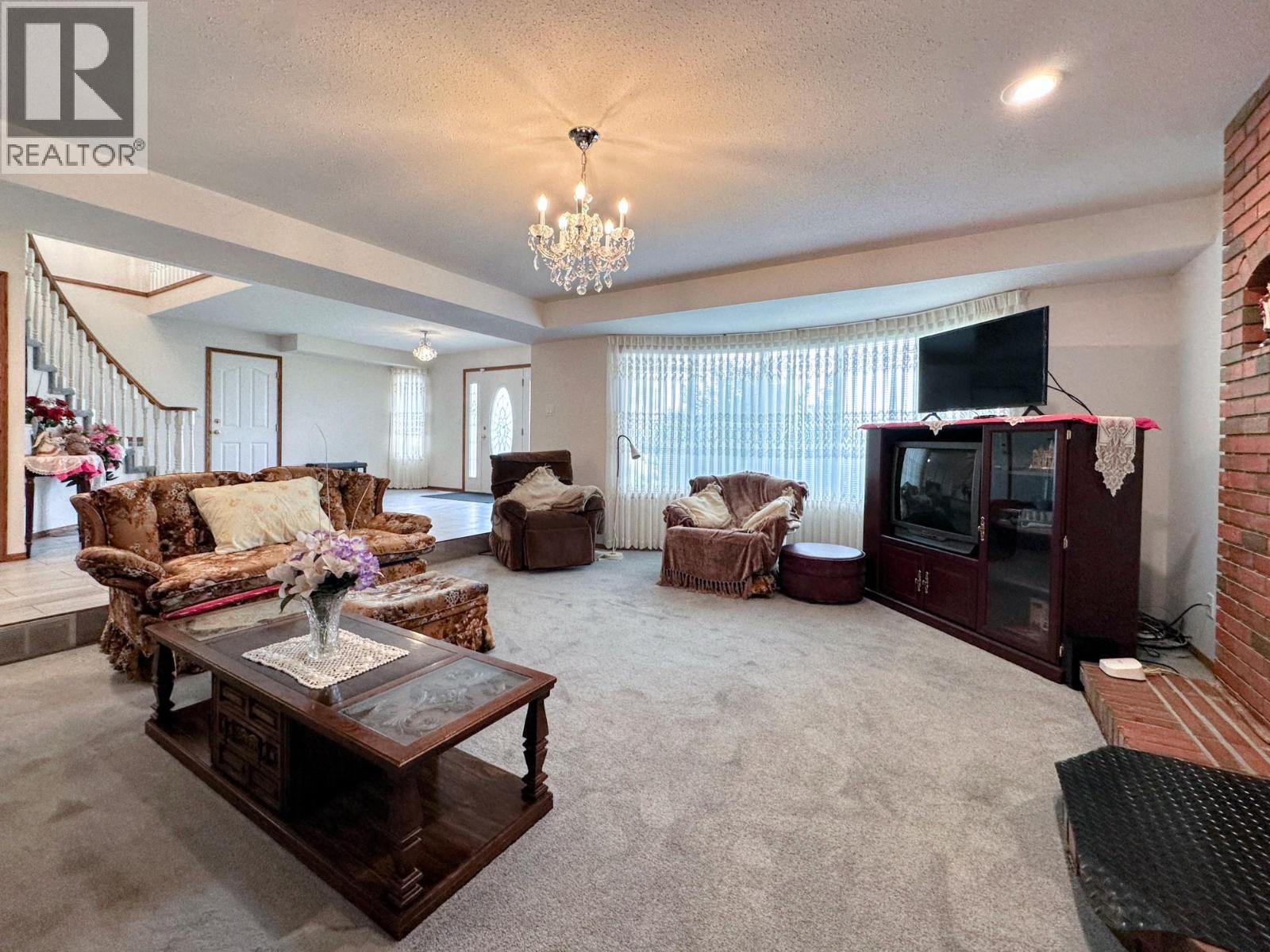  10501 100th Avenue, Osoyoos