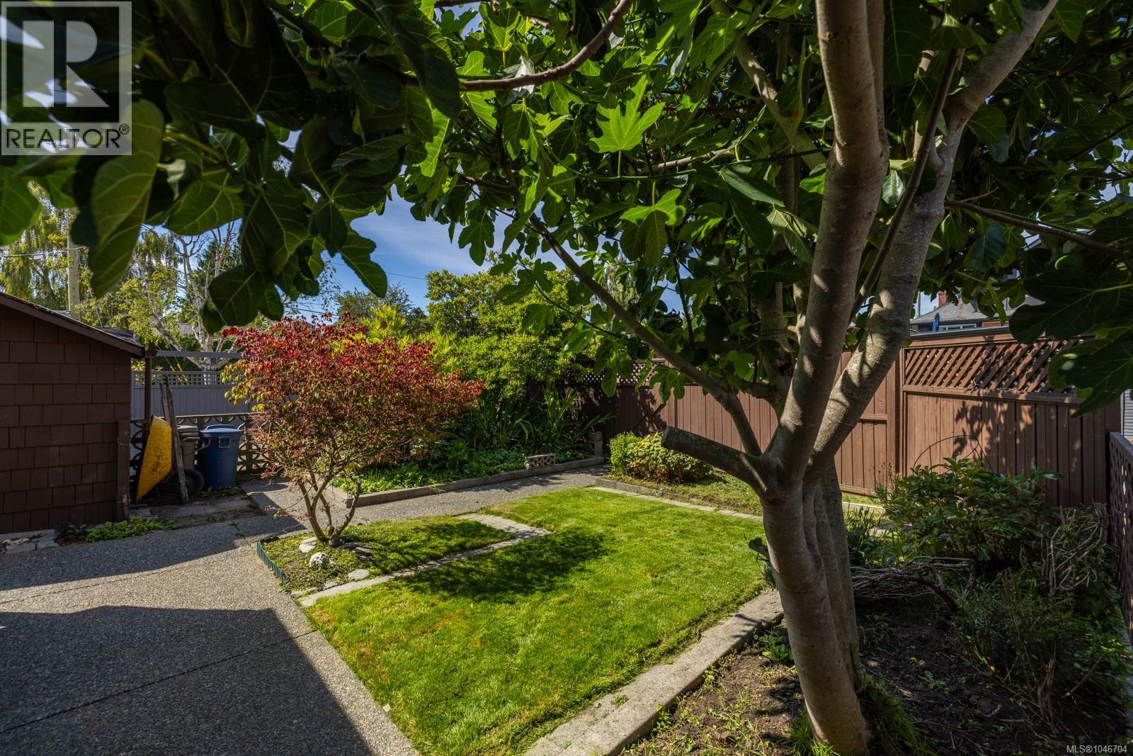 908 Cowichan St, Victoria
