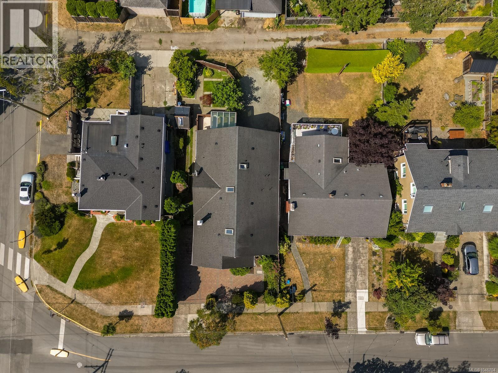 908 Cowichan St, Victoria