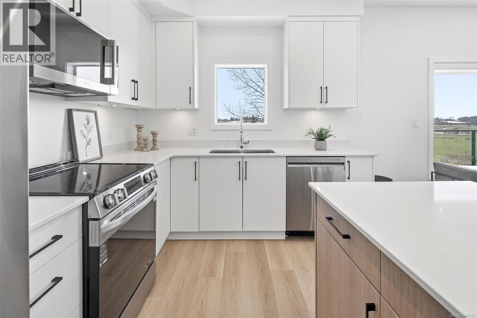 201 7053 Central Saanich Rd, Central Saanich
