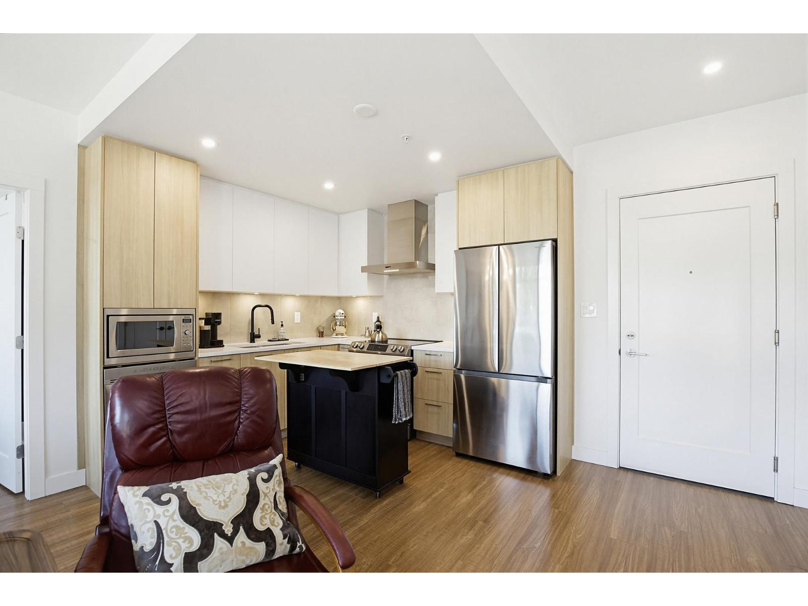 B412 31940 RAVEN AVENUE, Mission