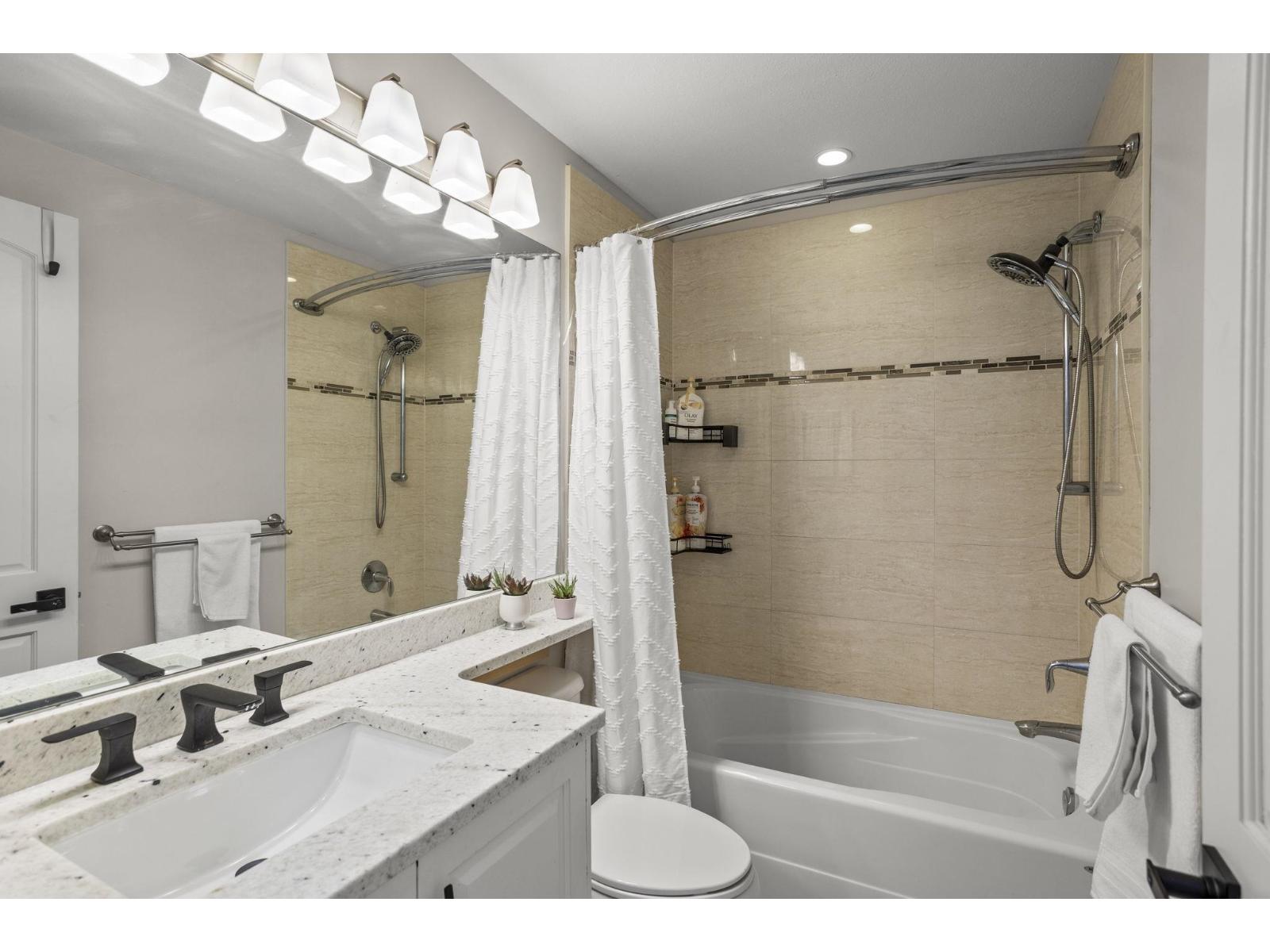 253 8258 207A STREET, Langley