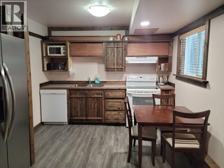 98 OLD N THOMPSON Highway, Clearwater