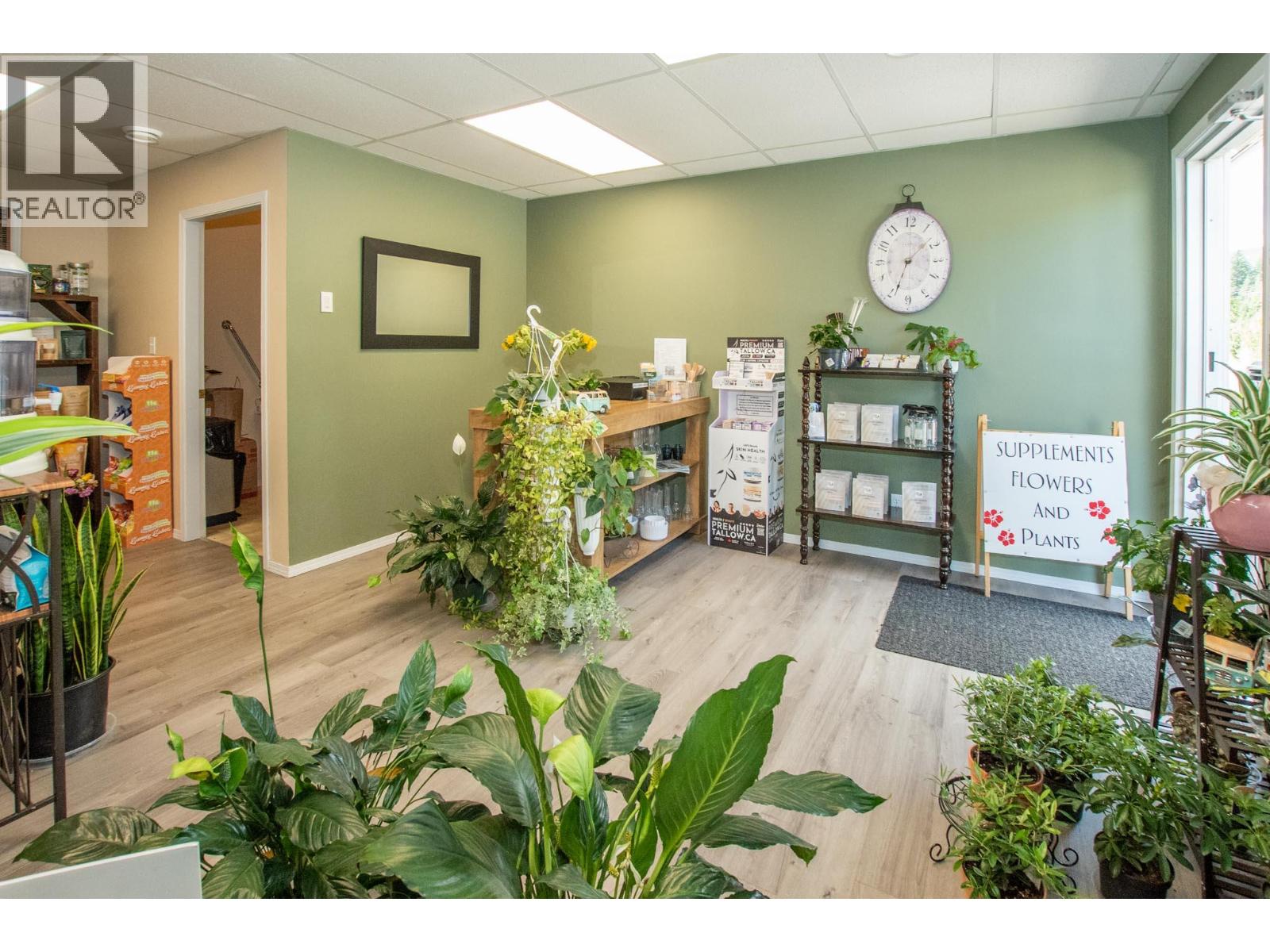 98 OLD N THOMPSON Highway, Clearwater