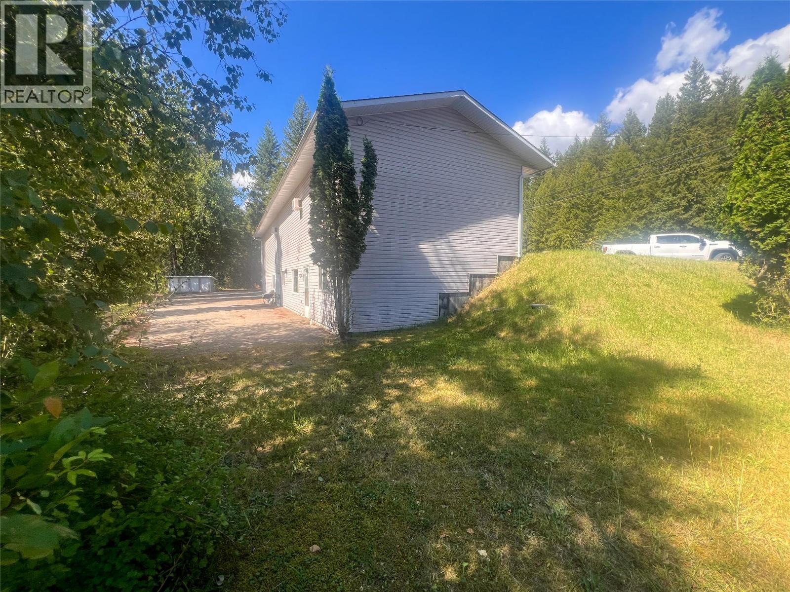 98 OLD N THOMPSON Highway, Clearwater