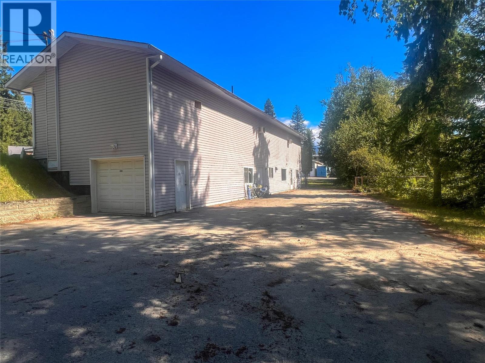 98 OLD N THOMPSON Highway, Clearwater