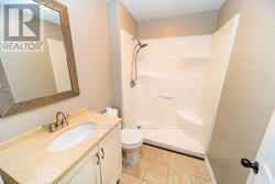 Primary Bedroom - 5254 Stanley Avenue, Niagara Falls, ON L2E5A5 Photo 6