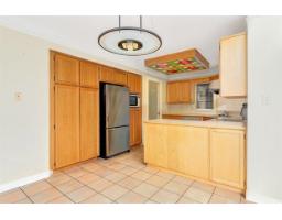 10446 Fraserglen Drive, Surrey, BC V4N1T5 Photo 8