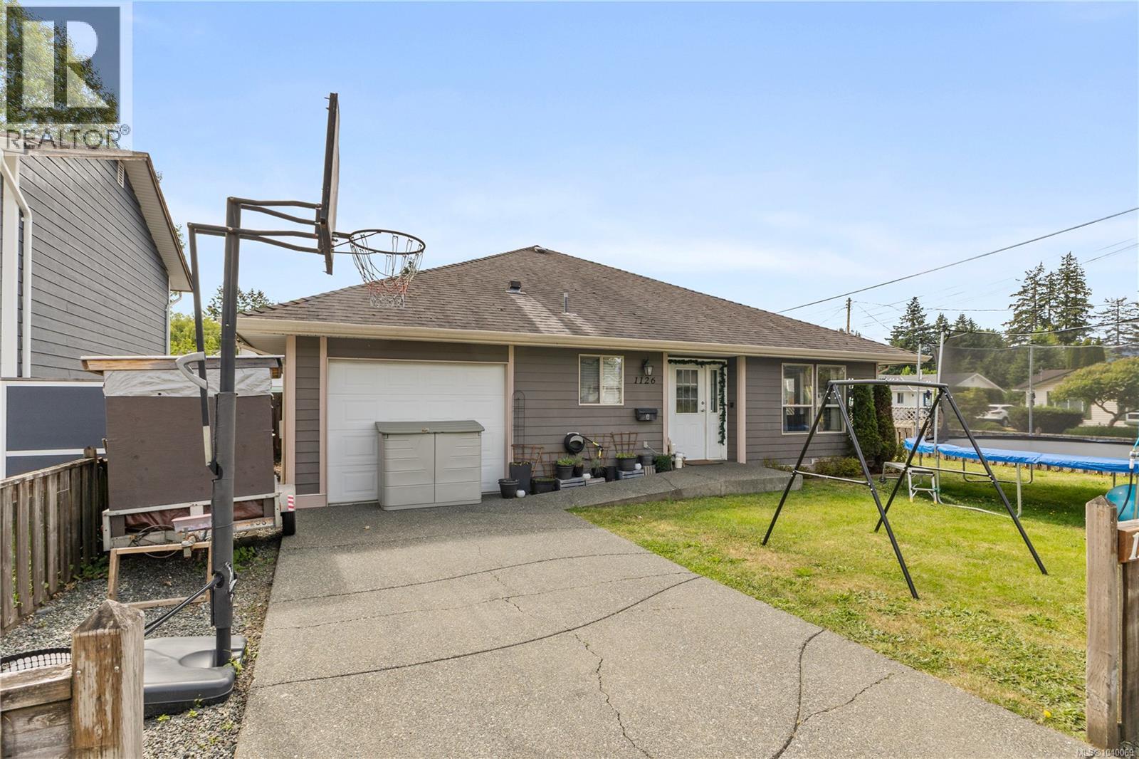 1126 18th St - Image 25