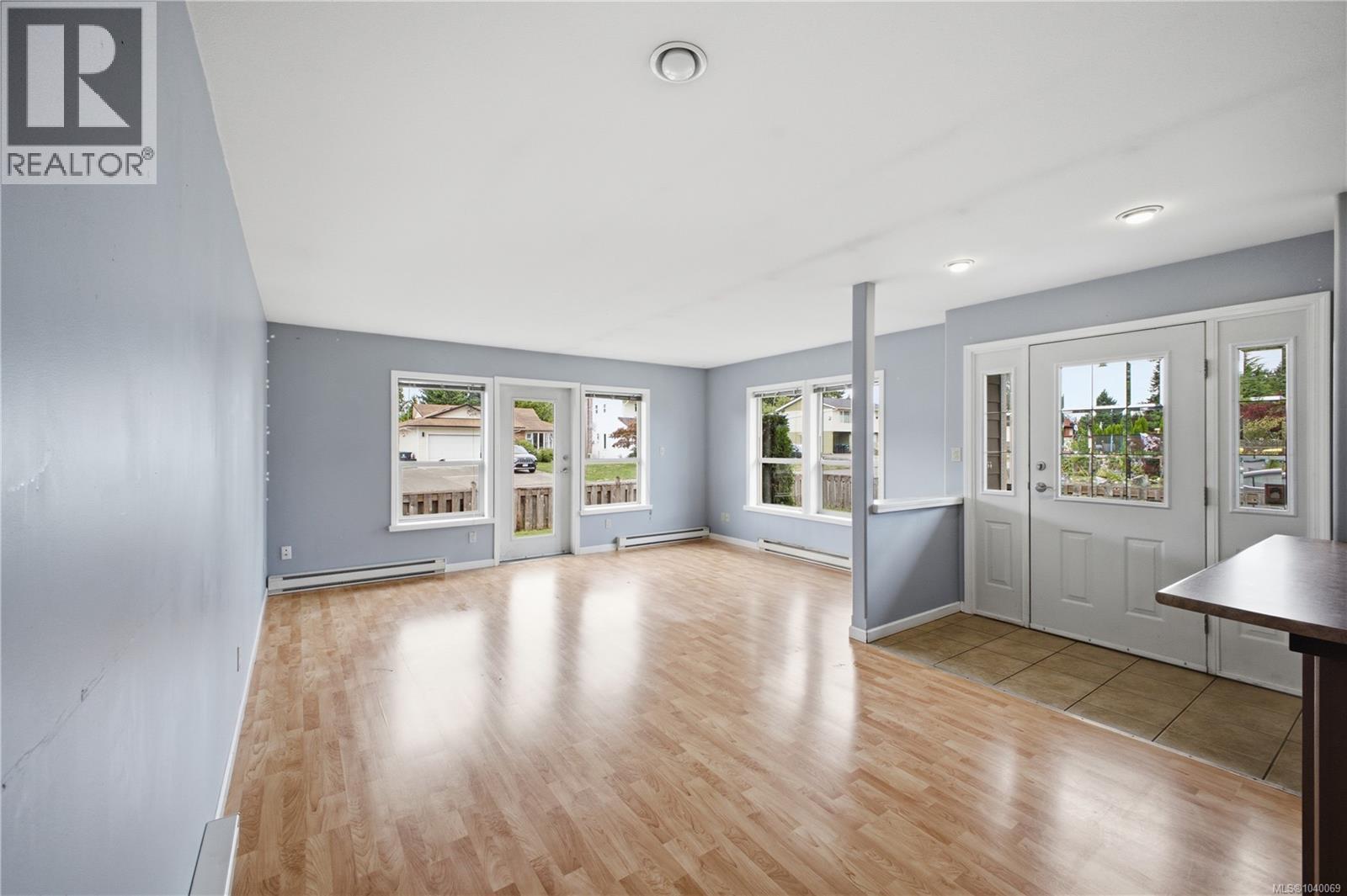 1126 18th St - Image 30