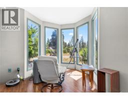 8712 Island Hwy N, Black Creek, BC V0R1C0 Photo 20