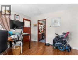 8712 Island Hwy N, Black Creek, BC V0R1C0 Photo 25